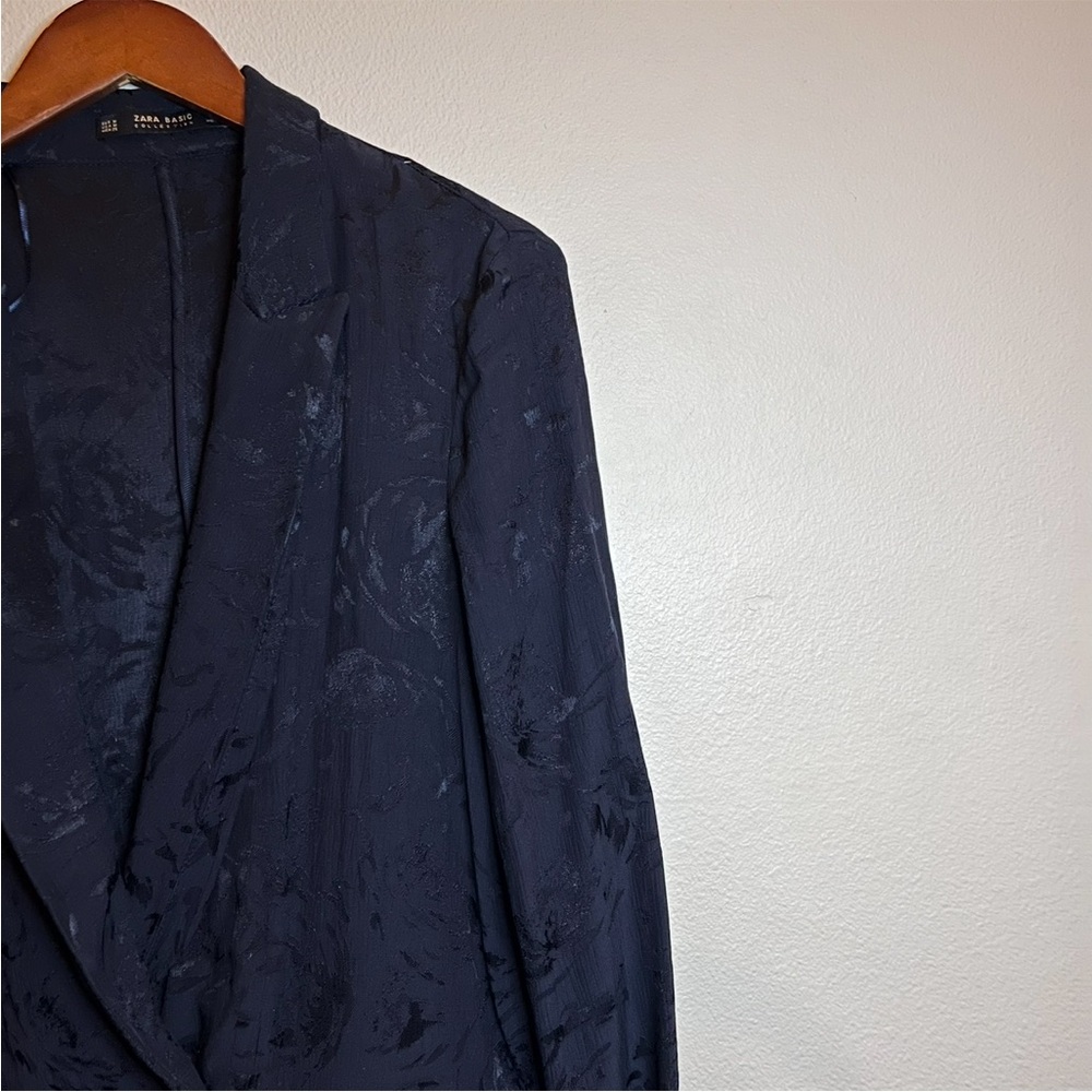 Zara Relaxed Fit Black Satin Floral Blazer - Picture 6 of 12